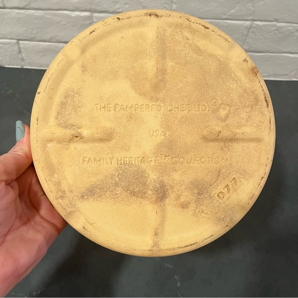 Pampered Chef stoneware 8” mini baker round pan - Picture 6 of 9